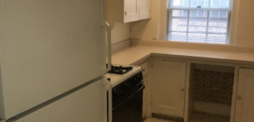 2206 Kendall Ave. C Sublet Available November 2021!