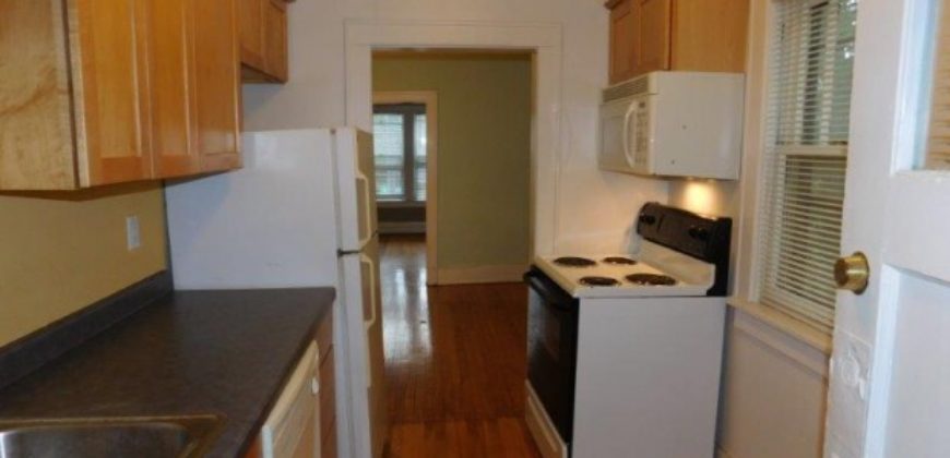 2712 Atwood Ave. #1 Avail. 8/1!